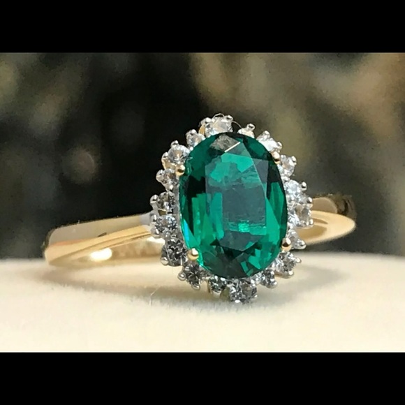 GENUINE EMERALD &WHITE SAPPHIRE 10k GOLD HALO RING